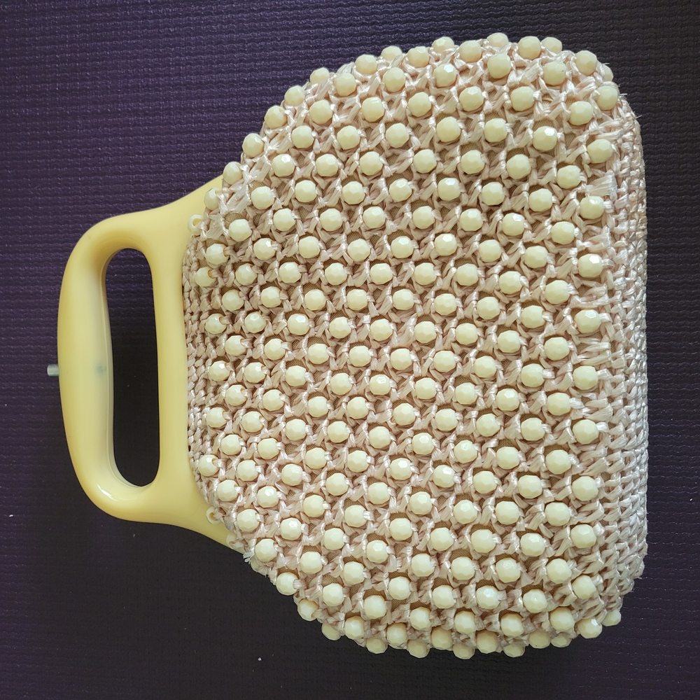 Elegant Cream Beaded Clutch